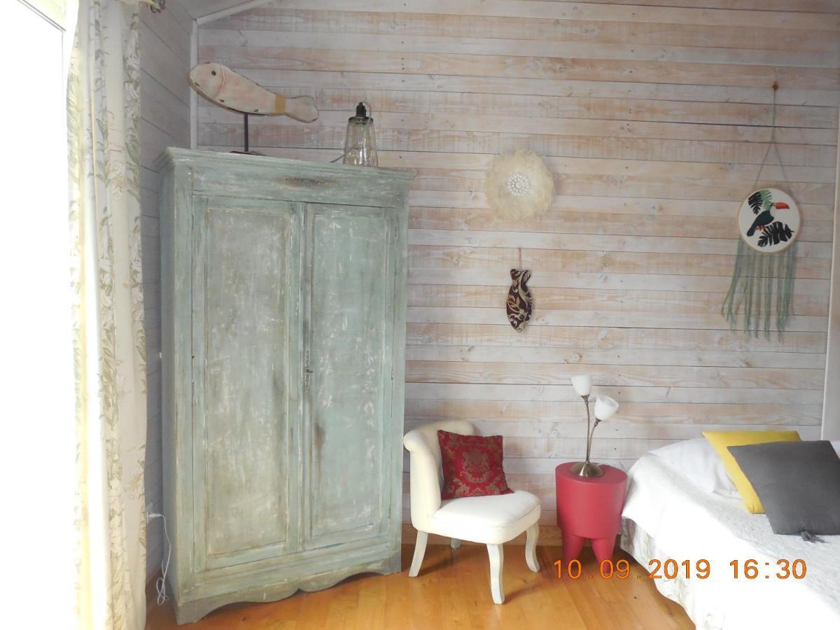 La Maison Bleue LʼIsle-sur-la-Sorgue Dış mekan fotoğraf