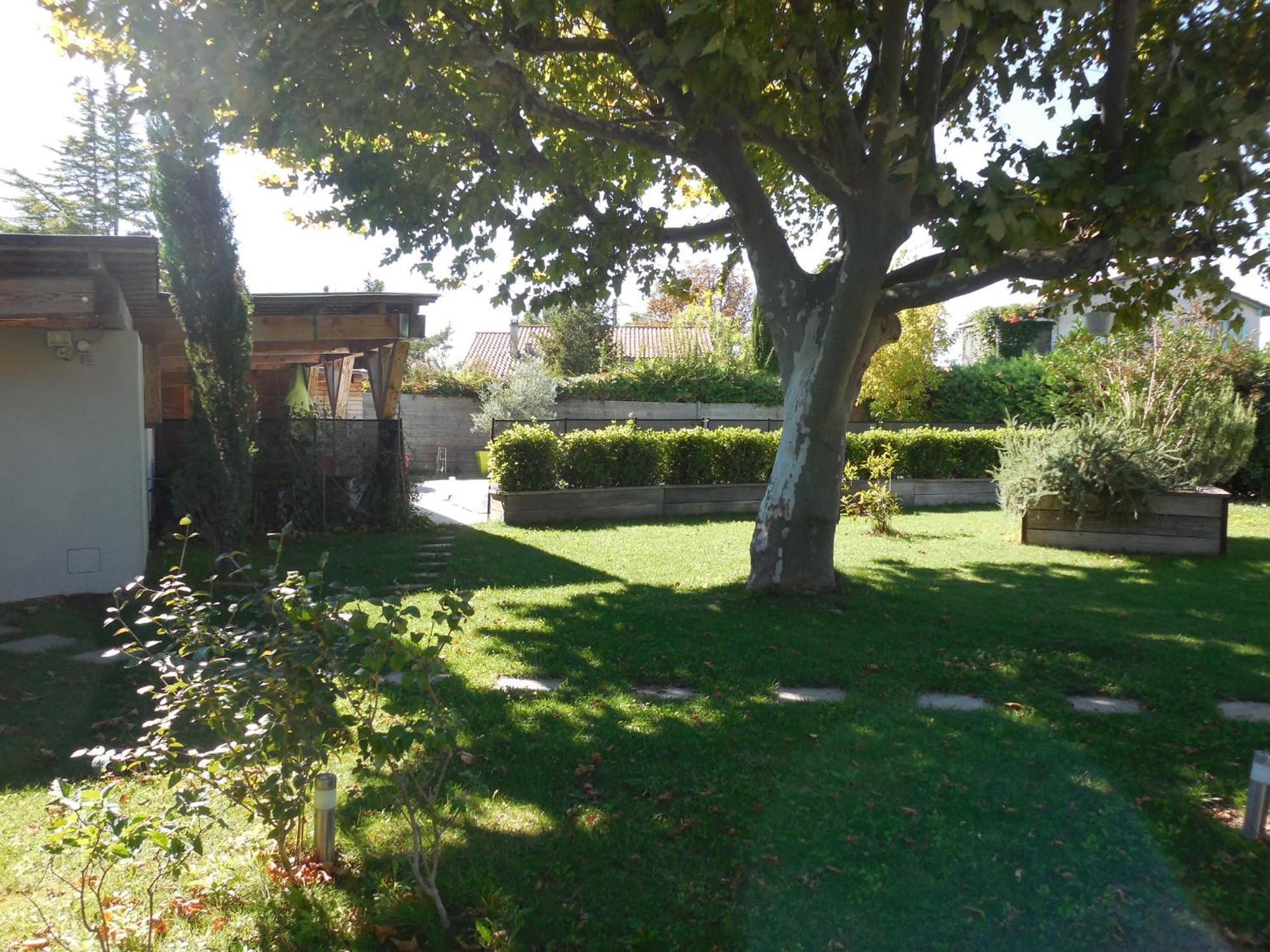 La Maison Bleue LʼIsle-sur-la-Sorgue Dış mekan fotoğraf